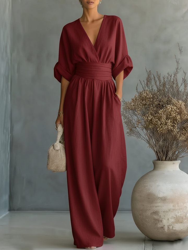 ESSENTIAL - Elegantný overal s výstrihom do V a vysokým pásom