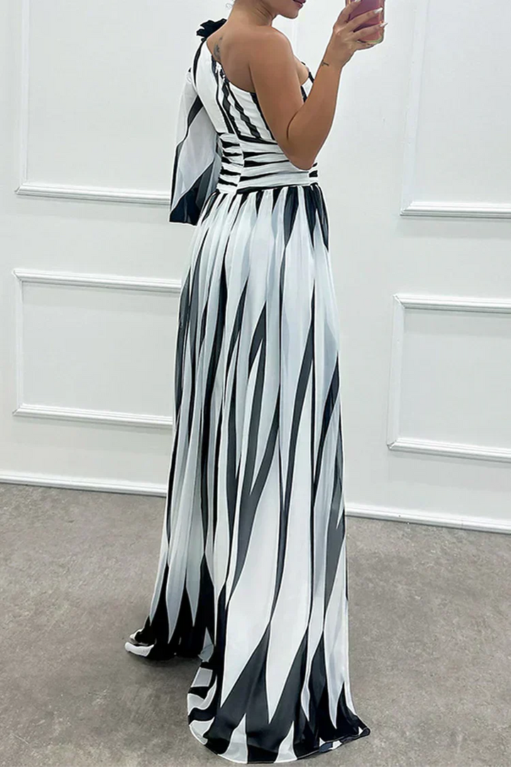 Hazel™ | Elegantné pruhované Maxi šaty na jedno rameno
