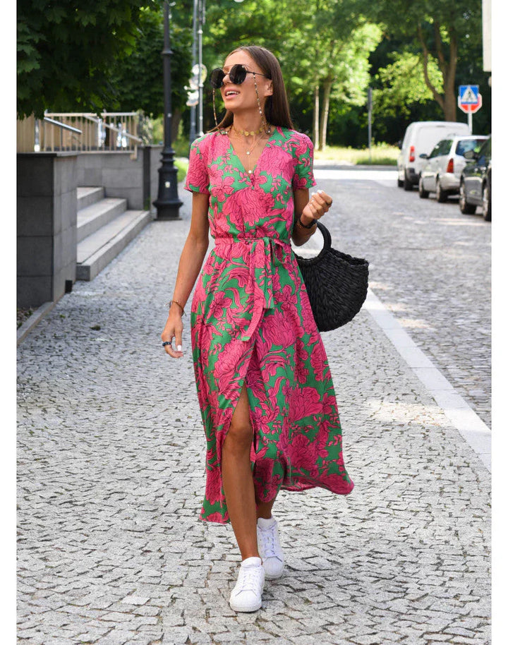 Julia - Elegantné šaty s výstrihom do V a tvarujúcim strihom