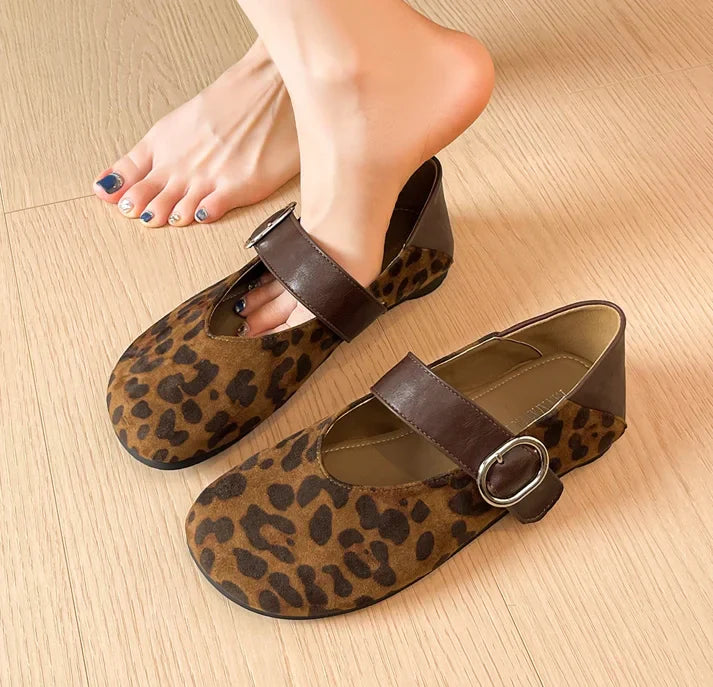 Victoria — Leopard Merceditas s prackou