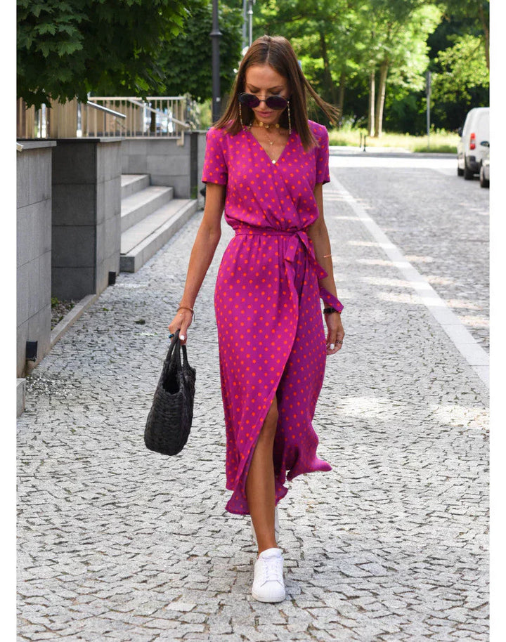 Julia - Elegantné šaty s výstrihom do V a tvarujúcim strihom