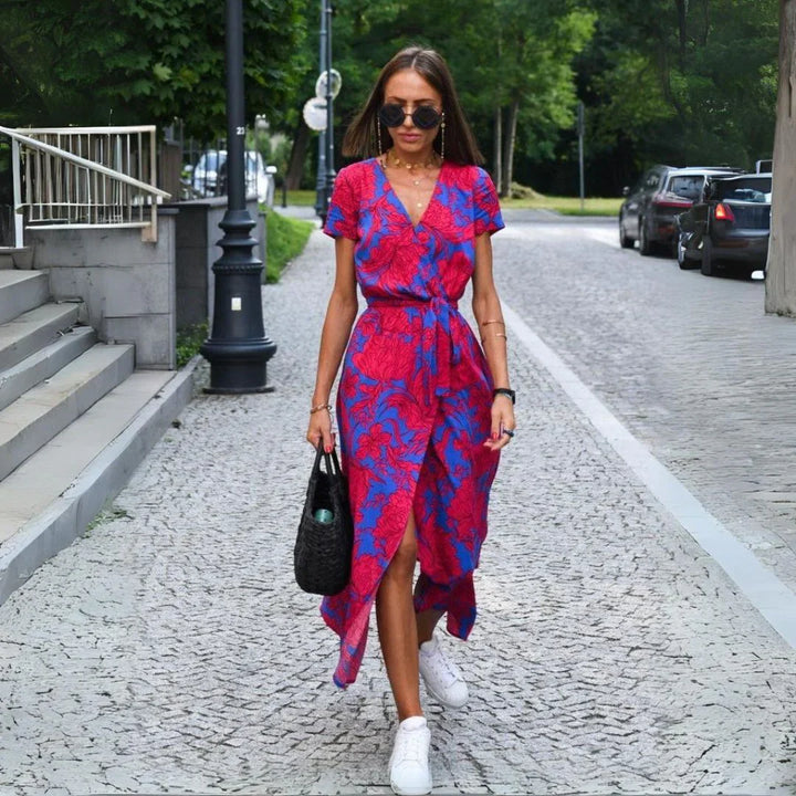 Julia - Elegantné šaty s výstrihom do V a tvarujúcim strihom